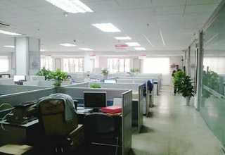 江西人行道彩色路面抗滑性